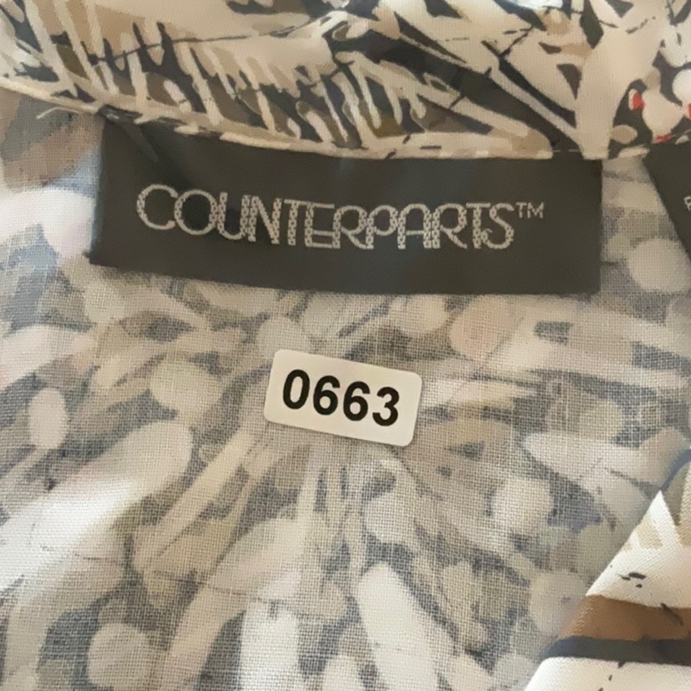 4/$20 Counterparts Tropical Print Button Front Blouse Multicolor Size 8 - Picture 5 of 5